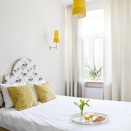 Bright Apartment In Old Town By Urban Rent Vilna Exterior foto
